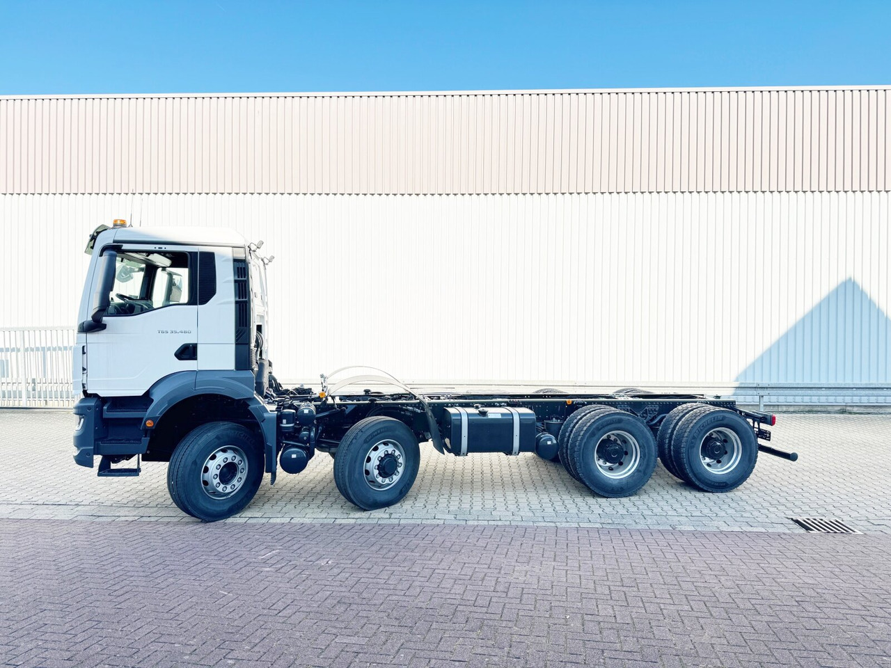 MAN TGS 35.480 8x6H BL CH TGS 35.480 8x6H BL CH, HydroDrive, Navi, Meiller 3-Seiten Kipper - Самосвал: фото 2 MAN TGS 35.480 8x6H BL CH TGS 35.480 8x6H BL CH, HydroDrive, Navi, Meiller 3-Seiten Kipper - Самосвал: фото 2