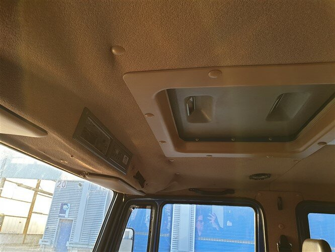 Mercedes-Benz 508 D 4x2 Doka 508 D 4x2 Doka, EX-THW - Тентованный грузовик: фото 5 Mercedes-Benz 508 D 4x2 Doka 508 D 4x2 Doka, EX-THW - Тентованный грузовик: фото 5