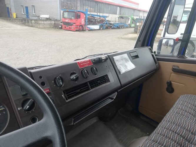 Mercedes-Benz 917 AF 4x4 Doka 917 AF 4x4 Doka - Грузовик с закрытым кузовом: фото 5 Mercedes-Benz 917 AF 4x4 Doka 917 AF 4x4 Doka - Грузовик с закрытым кузовом: фото 5