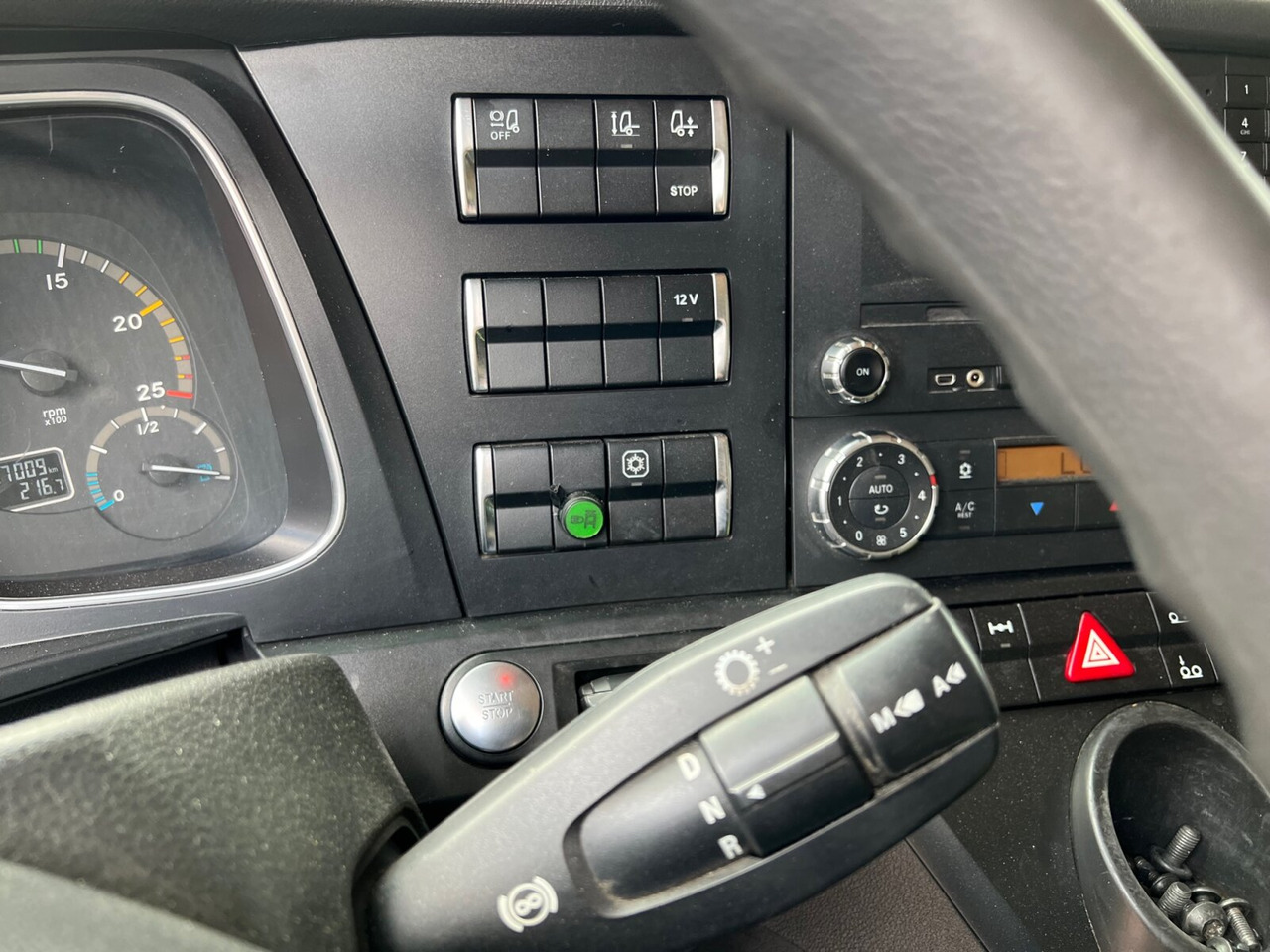 Mercedes-Benz Actros 2542/48 L/nR 6x2 Actros 2542/48 L/nR 6x2, Retarder, Standklima, StreamSpace, SoloStar - Грузовик-контейнеровоз/ Сменный кузов: фото 5 Mercedes-Benz Actros 2542/48 L/nR 6x2 Actros 2542/48 L/nR 6x2, Retarder, Standklima, StreamSpace, SoloStar - Грузовик-контейнеровоз/ Сменный кузов: фото 5