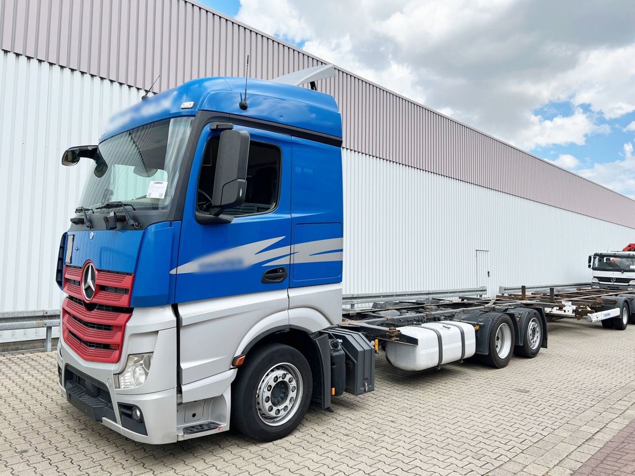 Mercedes-Benz Actros 2542 L/nR 6x2 Actros 2542 L/nR 6x2, Retarder, Standklima, StreamSpace, SoloStar - Грузовик-контейнеровоз/ Сменный кузов: фото 1 Mercedes-Benz Actros 2542 L/nR 6x2 Actros 2542 L/nR 6x2, Retarder, Standklima, StreamSpace, SoloStar - Грузовик-контейнеровоз/ Сменный кузов: фото 1