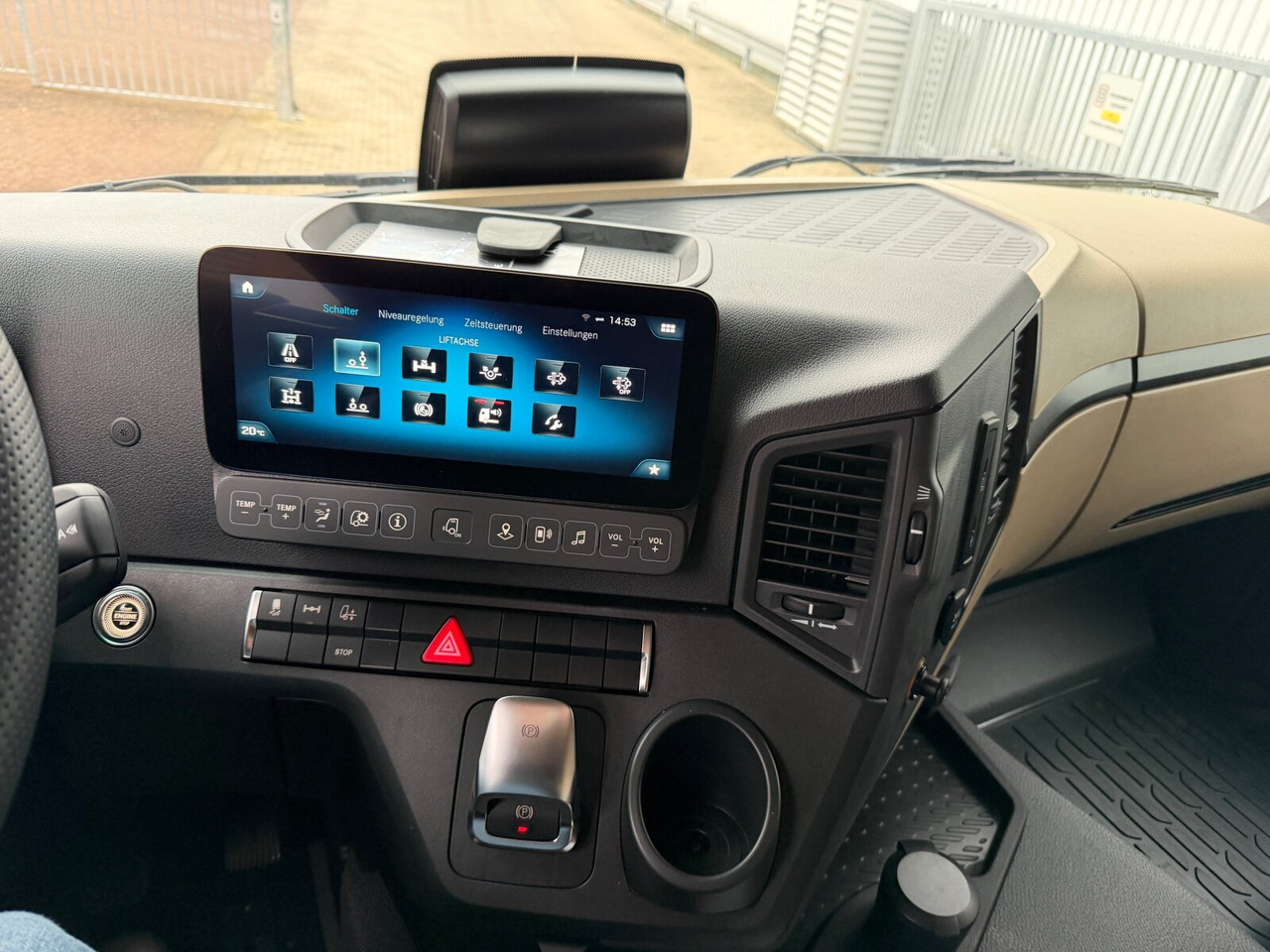 Mercedes-Benz Actros 2546 L 6x2 Actros 2546 L 6x2, Retarder, Lenk-/Liftachse, MultimediaCockpit, StreamSpace - Грузовик-шасси: фото 3 Mercedes-Benz Actros 2546 L 6x2 Actros 2546 L 6x2, Retarder, Lenk-/Liftachse, MultimediaCockpit, StreamSpace - Грузовик-шасси: фото 3