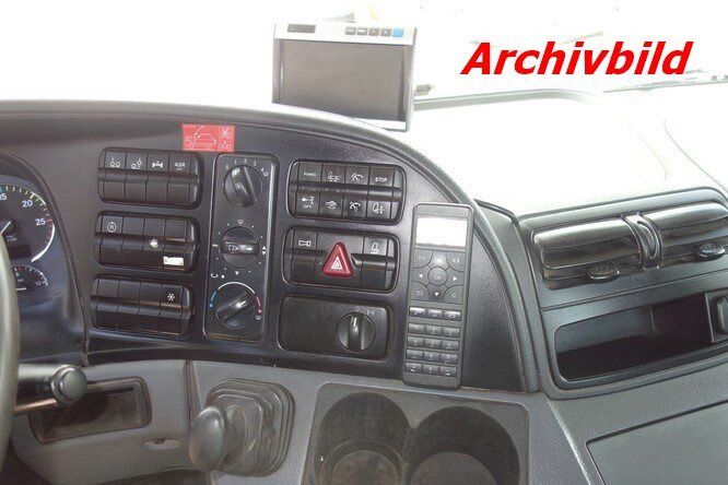 Mercedes-Benz Actros 2551 L 6x2 Actros 2551L/6x2, Lenk-Liftachse V 8 Motor - Грузовик-шасси: фото 4 Mercedes-Benz Actros 2551 L 6x2 Actros 2551L/6x2, Lenk-Liftachse V 8 Motor - Грузовик-шасси: фото 4