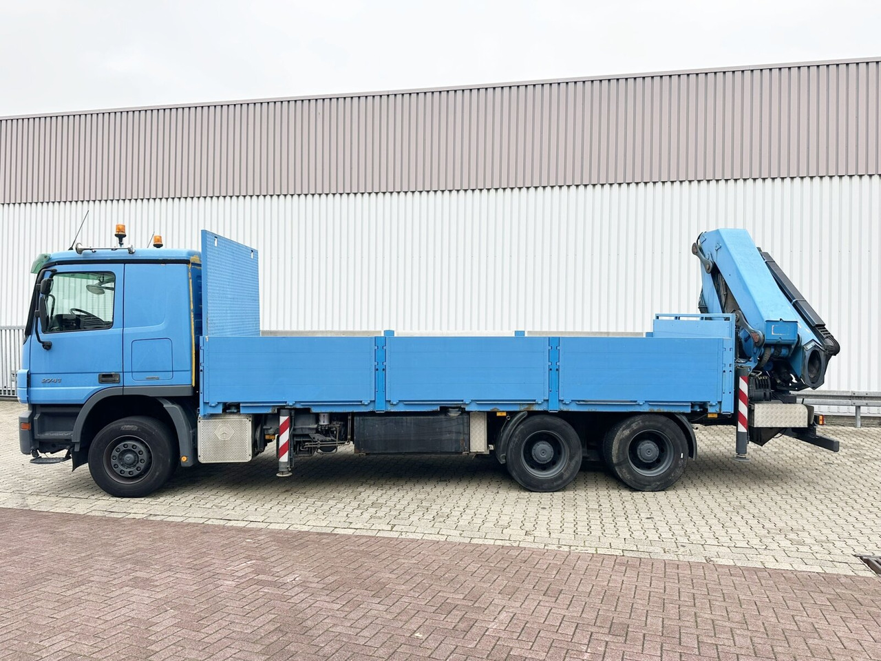 Mercedes-Benz Actros 2741 L 6x4 Actros 2741 L 6x4, Twist-Lock ausz. auf 3m, Heckkran Palfinger PK 42502-D, Funk - Грузовик бортовой/ Платформа, Автоманипулятор: фото 2 Mercedes-Benz Actros 2741 L 6x4 Actros 2741 L 6x4, Twist-Lock ausz. auf 3m, Heckkran Palfinger PK 42502-D, Funk - Грузовик бортовой/ Платформа, Автоманипулятор: фото 2