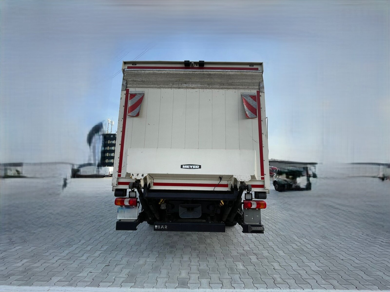 Mercedes-Benz Antos 2535 L 6x2 Antos 2535 L 6x2, Lenk-/Liftachse, LBW BÄR - Грузовик с закрытым кузовом: фото 3 Mercedes-Benz Antos 2535 L 6x2 Antos 2535 L 6x2, Lenk-/Liftachse, LBW BÄR - Грузовик с закрытым кузовом: фото 3