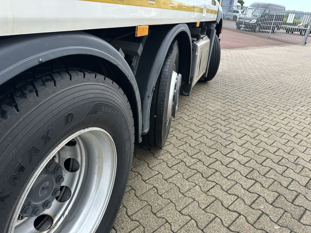 Mercedes-Benz Antos 2540 L 6x2 Antos 2540 L 6x2, Vorlauflenk-/Liftachse, Teleabsetzer - Портальный бункеровоз: фото 4 Mercedes-Benz Antos 2540 L 6x2 Antos 2540 L 6x2, Vorlauflenk-/Liftachse, Teleabsetzer - Портальный бункеровоз: фото 4