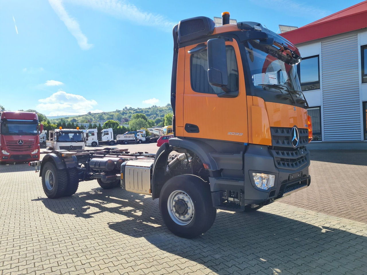 Новый Грузовик-шасси Mercedes-Benz Arocs 2033 A 4x4 Arocs 2033 A 4x4, Grounder, Motorabtrieb: фото 12