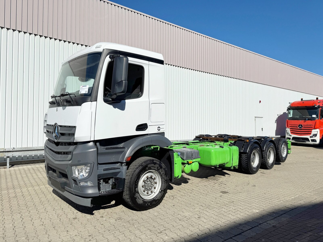 Mercedes-Benz Arocs 3242/48 LK 8x4/4 Arocs 3242/48 LK 8x4/4, Lenk-/Liftachse, Nebenantrieb - Грузовик-шасси: фото 1 Mercedes-Benz Arocs 3242/48 LK 8x4/4 Arocs 3242/48 LK 8x4/4, Lenk-/Liftachse, Nebenantrieb - Грузовик-шасси: фото 1