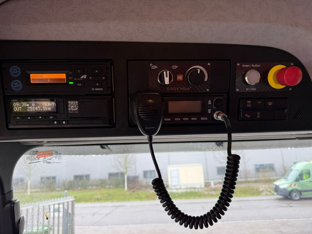 Mercedes-Benz Arocs 3243 B 8x4/4 Arocs 3243 B 8x4/4, MirrorCam, MultimediaCockpit, Navi, Betonmischer Intermix ca. 9m³ - Автобетоносмеситель: фото 4 Mercedes-Benz Arocs 3243 B 8x4/4 Arocs 3243 B 8x4/4, MirrorCam, MultimediaCockpit, Navi, Betonmischer Intermix ca. 9m³ - Автобетоносмеситель: фото 4