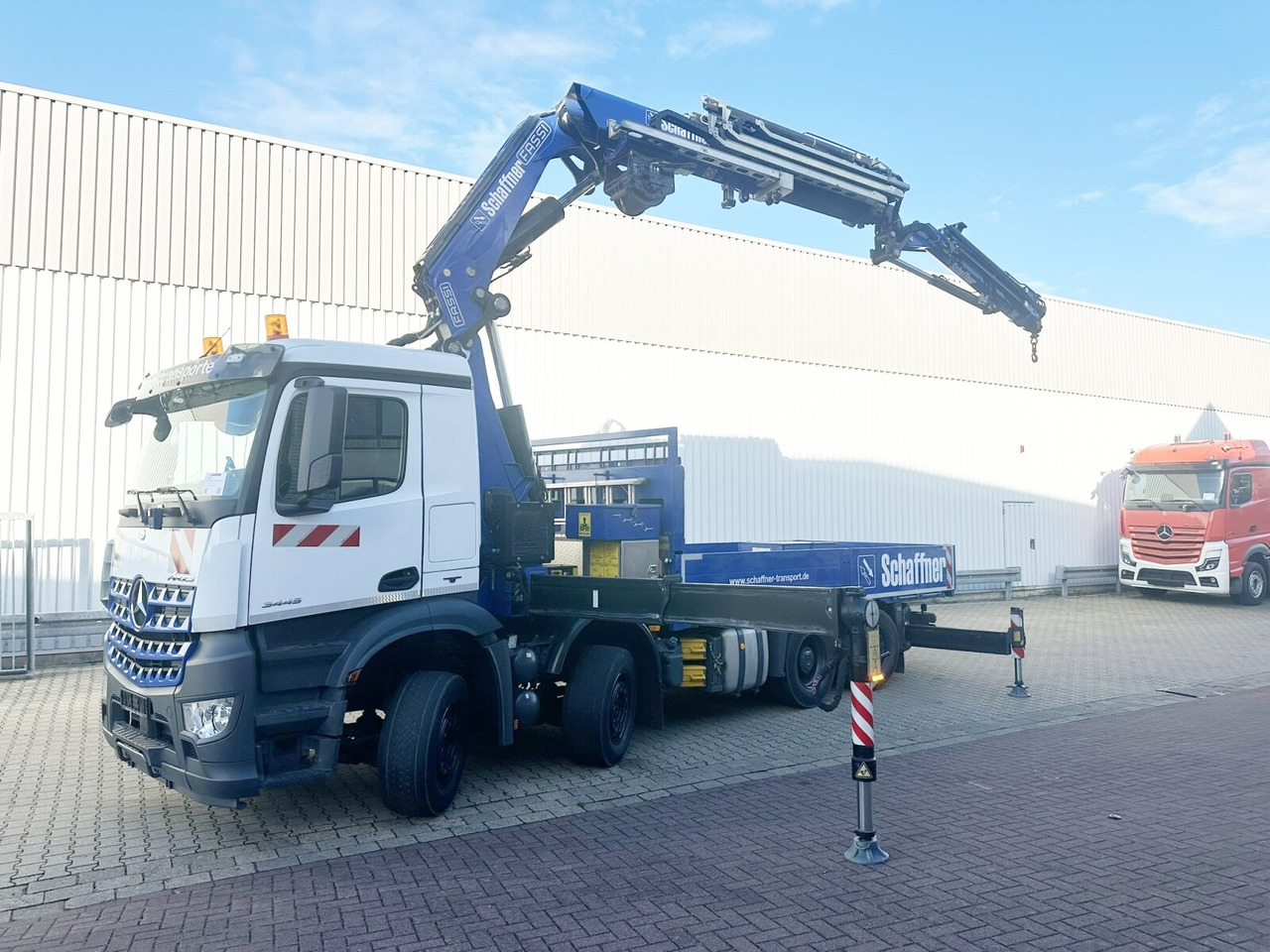 Mercedes-Benz Arocs 3245 L 8x2/6 Arocs 3245 L 8x2/6, Kran Fassi F 545 RA 2.26 XE, Jib, Funk 29,7 m - 400 kg - Автоманипулятор, Грузовик бортовой/ Платформа: фото 1 Mercedes-Benz Arocs 3245 L 8x2/6 Arocs 3245 L 8x2/6, Kran Fassi F 545 RA 2.26 XE, Jib, Funk 29,7 m - 400 kg - Автоманипулятор, Грузовик бортовой/ Платформа: фото 1