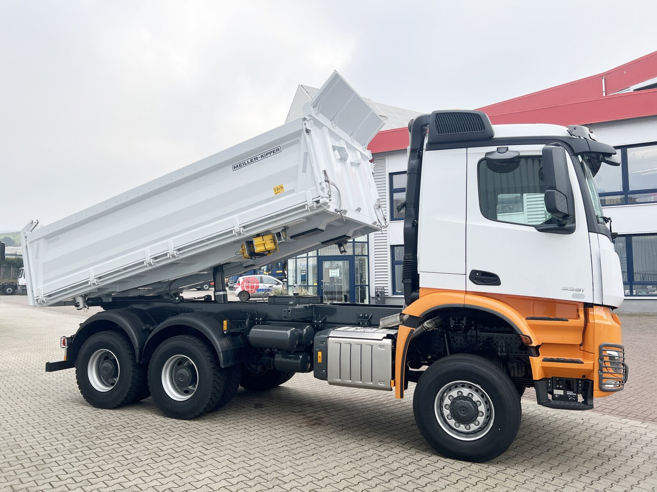 Новый Самосвал Mercedes-Benz Arocs 3351 AK 6x6 Arocs 3351 AK 6x6, Grounder: фото 9 Новый Самосвал Mercedes-Benz Arocs 3351 AK 6x6 Arocs 3351 AK 6x6, Grounder: фото 9