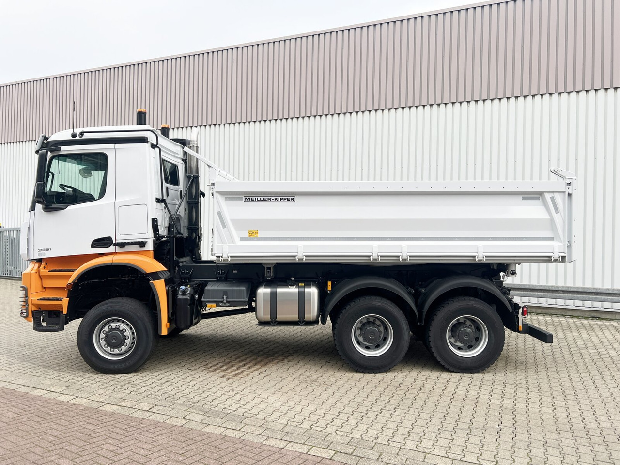 Новый Самосвал Mercedes-Benz Arocs 3351 AK 6x6 Arocs 3351 AK 6x6, Grounder: фото 12 Новый Самосвал Mercedes-Benz Arocs 3351 AK 6x6 Arocs 3351 AK 6x6, Grounder: фото 12