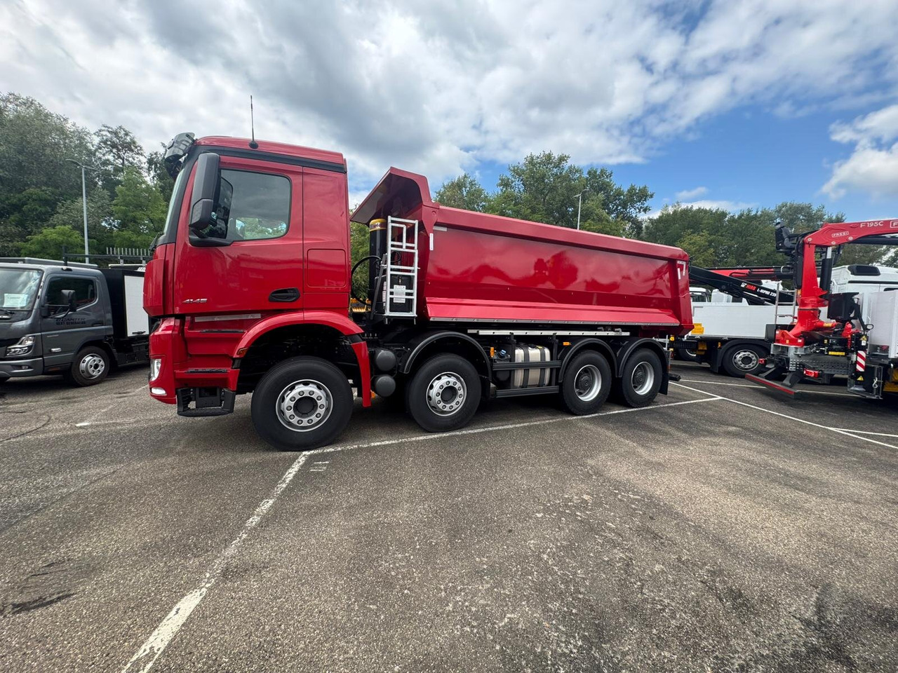 Mercedes-Benz Arocs 4145 K 8x4/4 Arocs 4145 K 8x4/4, Grounder, MultimediaCockpit, Navi, Stahlmulde ca. 16m³ - Внедорожный самосвал: фото 5 Mercedes-Benz Arocs 4145 K 8x4/4 Arocs 4145 K 8x4/4, Grounder, MultimediaCockpit, Navi, Stahlmulde ca. 16m³ - Внедорожный самосвал: фото 5