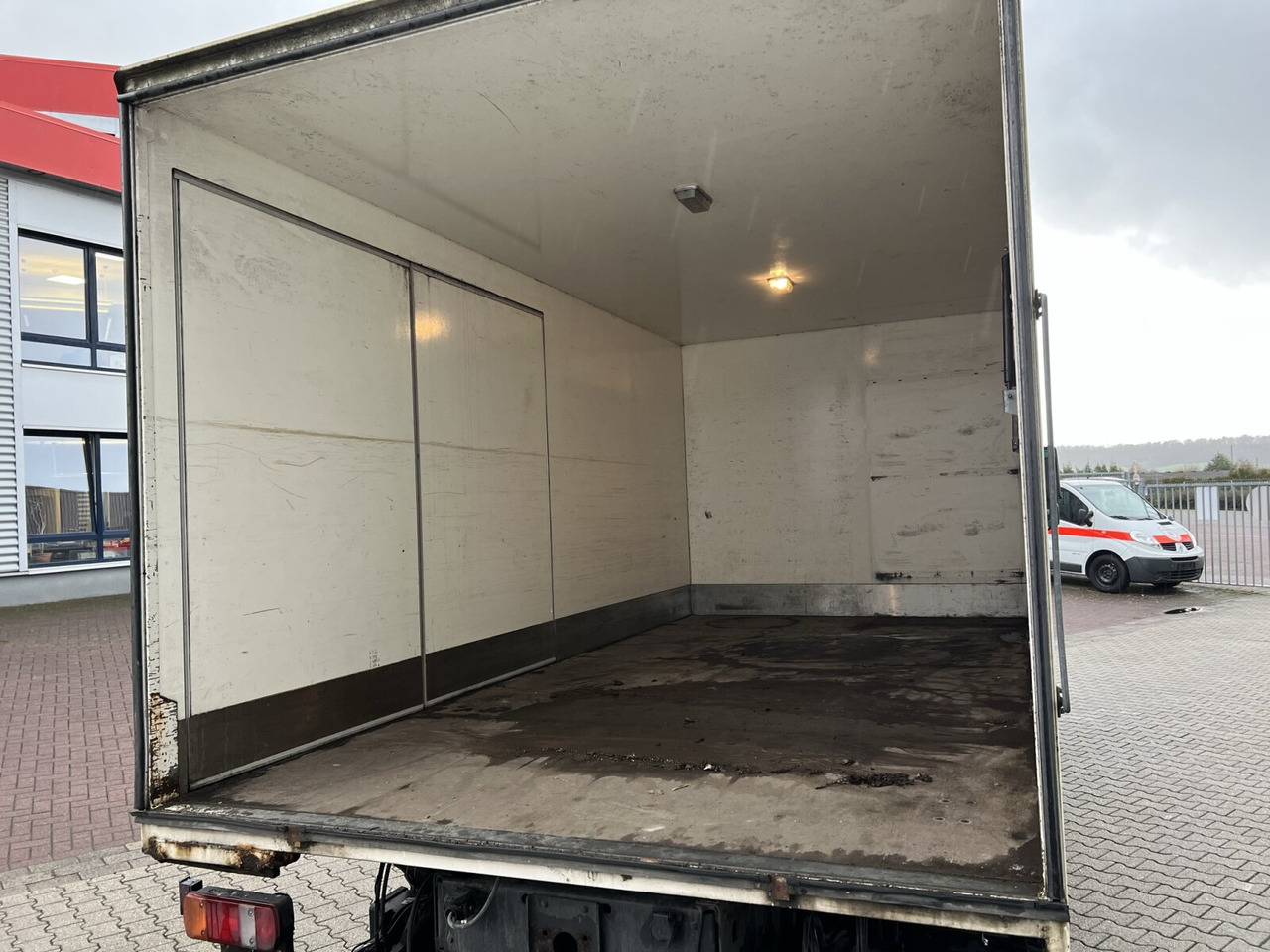 Mercedes-Benz Atego 1018 L 4x2 Atego 1018 L 4x2 mit MBB LBW - Грузовик с закрытым кузовом: фото 2 Mercedes-Benz Atego 1018 L 4x2 Atego 1018 L 4x2 mit MBB LBW - Грузовик с закрытым кузовом: фото 2