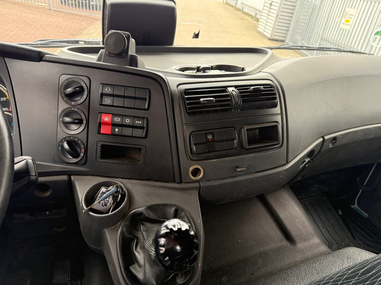 Mercedes-Benz Atego 1224 K 4x2 Atego 1224 K 4x2, Meiller 3-S-Kipper 2x AHK Öl - Самосвал: фото 4 Mercedes-Benz Atego 1224 K 4x2 Atego 1224 K 4x2, Meiller 3-S-Kipper 2x AHK Öl - Самосвал: фото 4