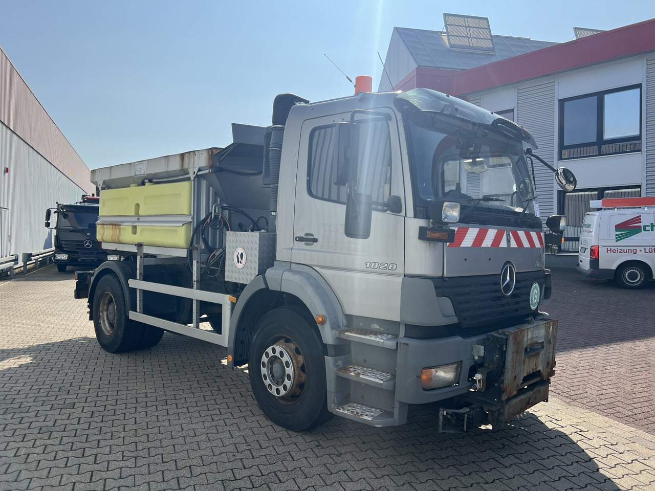 Mercedes-Benz Atego 1828 L 4x2 Atego 1828 L 4x2,Rechtslenker, Winterdienstplatte - Грузовик-шасси: фото 5 Mercedes-Benz Atego 1828 L 4x2 Atego 1828 L 4x2,Rechtslenker, Winterdienstplatte - Грузовик-шасси: фото 5