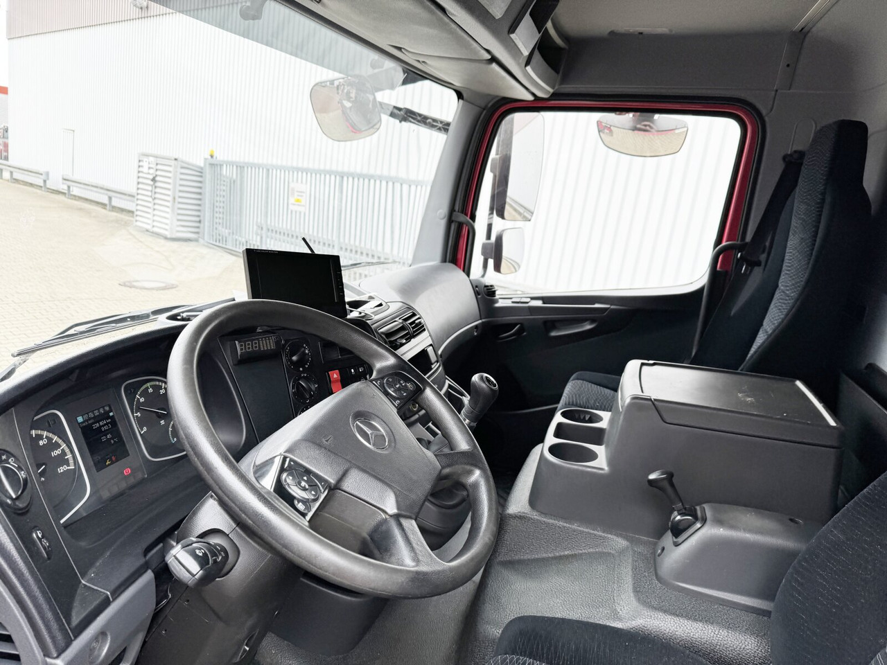 Mercedes-Benz Atego 816 4x2 Atego 816 4x2 mit LBW BÄR - Грузовик с закрытым кузовом: фото 3 Mercedes-Benz Atego 816 4x2 Atego 816 4x2 mit LBW BÄR - Грузовик с закрытым кузовом: фото 3