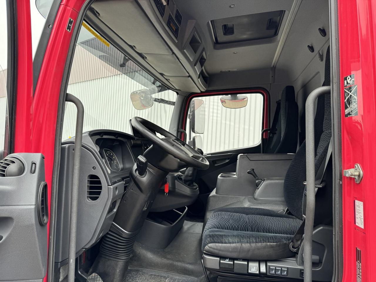 Mercedes-Benz Atego 816 4x2 Atego 816 4x2 mit LBW BÄR - Грузовик с закрытым кузовом: фото 2 Mercedes-Benz Atego 816 4x2 Atego 816 4x2 mit LBW BÄR - Грузовик с закрытым кузовом: фото 2