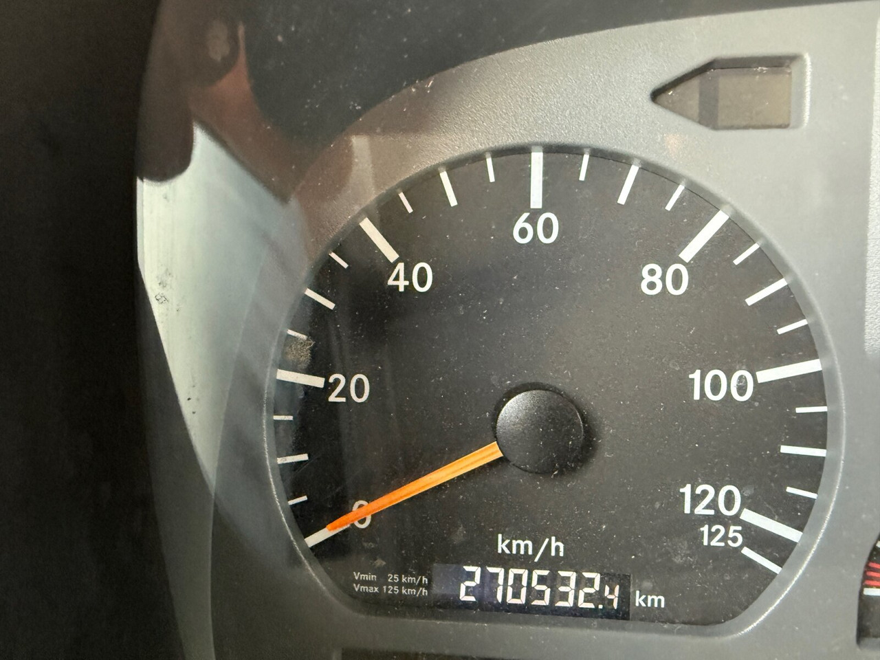 Mercedes-Benz Atego 818 L 4x2 Atego 818 L 4x2, Getränkekoffer, 2x AHK - Грузовик с закрытым кузовом: фото 4 Mercedes-Benz Atego 818 L 4x2 Atego 818 L 4x2, Getränkekoffer, 2x AHK - Грузовик с закрытым кузовом: фото 4