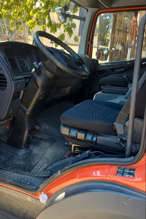 Mercedes-Benz Atego 818 LK 4x2 Atego 818 LK 4x2, Meiller-Kipper, 2 x AHK, Öl - Самосвал: фото 5 Mercedes-Benz Atego 818 LK 4x2 Atego 818 LK 4x2, Meiller-Kipper, 2 x AHK, Öl - Самосвал: фото 5