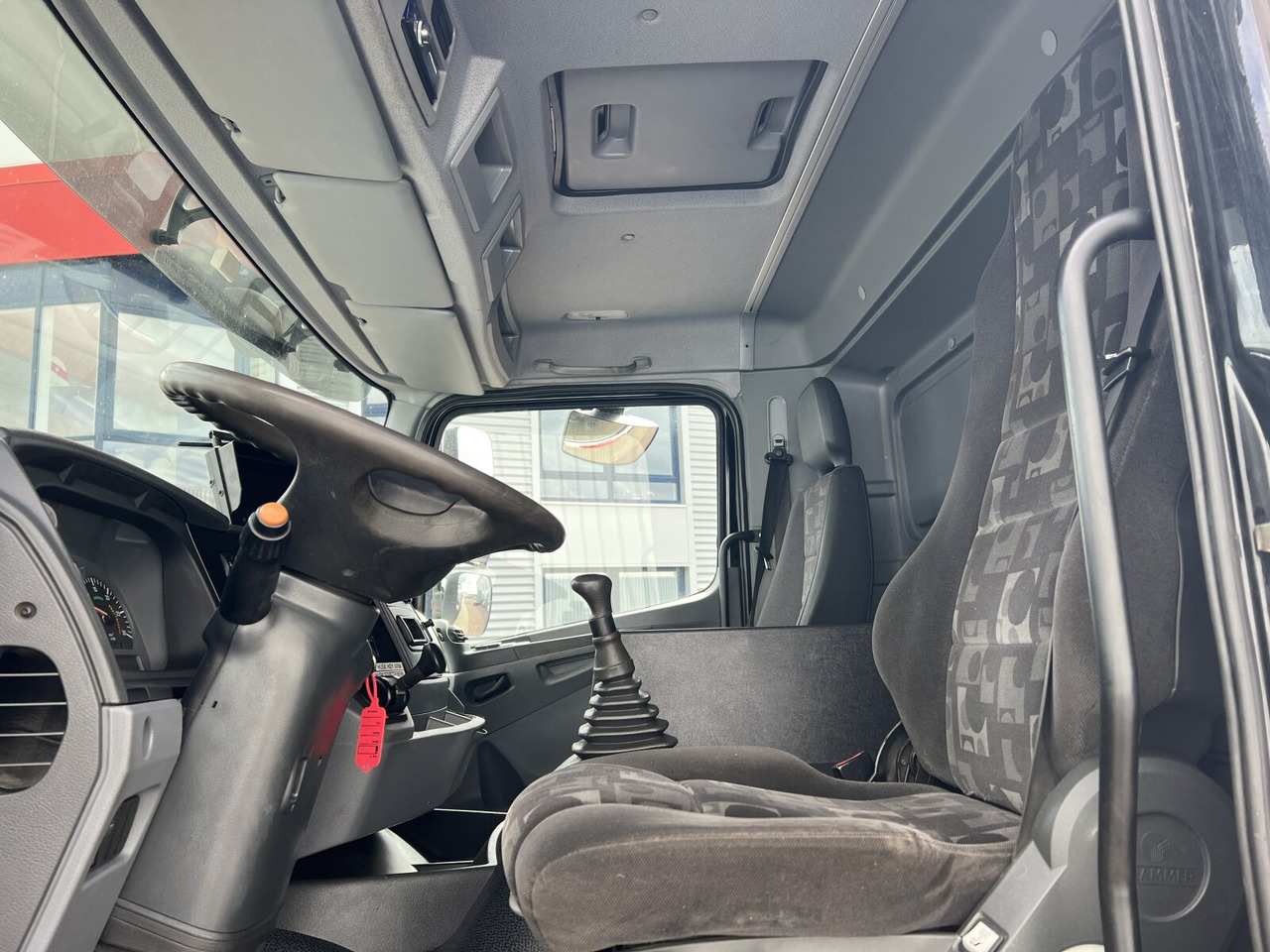 Mercedes-Benz Axor 1828 A 4x4 Axor 1828 A 4x4 mit Kran Hiab XS 166 E-5 - Автоманипулятор, Грузовик бортовой/ Платформа: фото 5 Mercedes-Benz Axor 1828 A 4x4 Axor 1828 A 4x4 mit Kran Hiab XS 166 E-5 - Автоманипулятор, Грузовик бортовой/ Платформа: фото 5