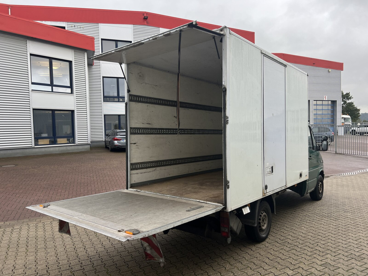 Грузовик с закрытым кузовом Mercedes-Benz Sprinter 313 CDI 4x2 Sprinter 313 CDI 4x2 mit LBW Sörensen: фото 10