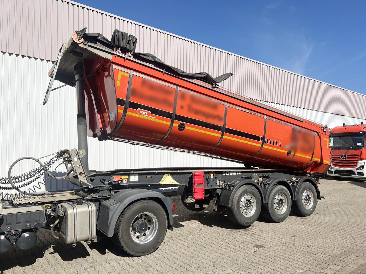 Schmitz Cargobull SKI 24 SL 7.2 SKI 24 SL 7.2, Thermo-Stahlmulde ca. 24m³, Liftachse, E-Verdeck - Полуприцеп: фото 1 Schmitz Cargobull SKI 24 SL 7.2 SKI 24 SL 7.2, Thermo-Stahlmulde ca. 24m³, Liftachse, E-Verdeck - Полуприцеп: фото 1