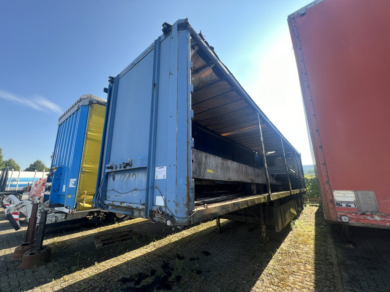 RICÖ SAnh SAnh, EDSCHA - Полуприцеп бортовой/ Платформа: фото 1 RICÖ SAnh SAnh, EDSCHA - Полуприцеп бортовой/ Платформа: фото 1