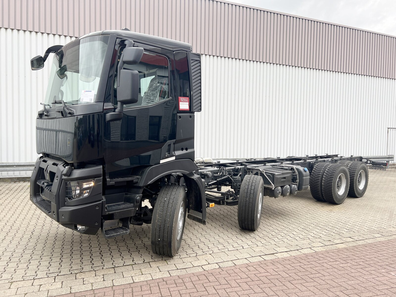 Renault C 480 8x4 C 480 8x4 - Грузовик-шасси: фото 1 Renault C 480 8x4 C 480 8x4 - Грузовик-шасси: фото 1