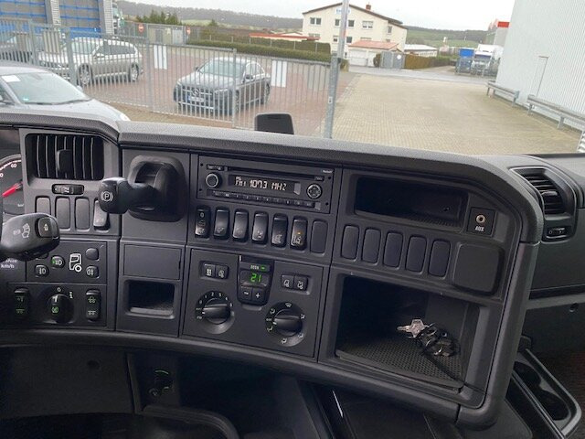 Грузовик с закрытым кузовом Scania R450 LB 6x2-4 R450 LB 6x2-4 Getränkekoffer, Retarder, Lift-/Lenkachse, Stapleraufnahme: фото 4