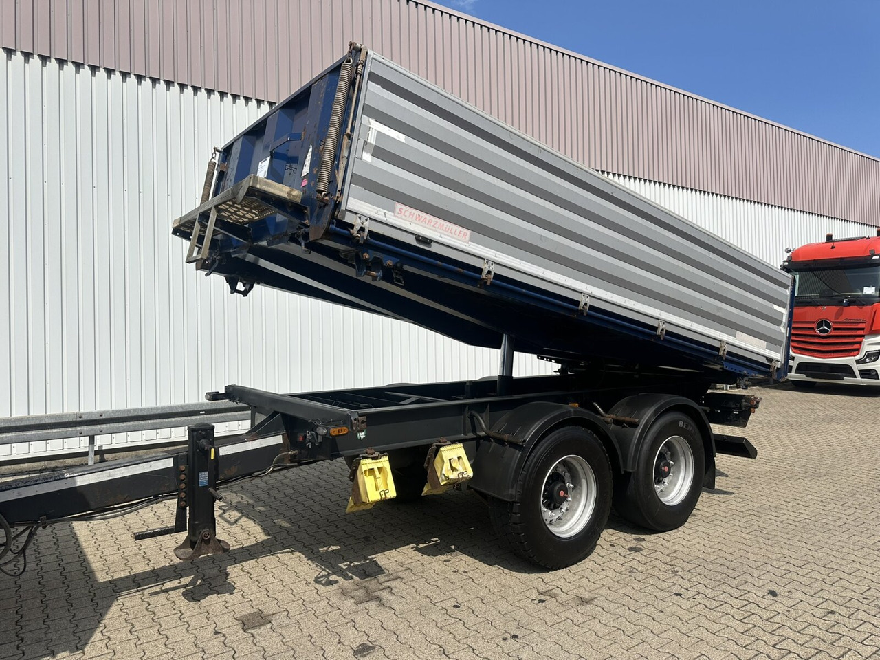 Schwarzmüller M-Serie M-Serie, Alu-Bordwände, ca. 11m³ - Самосвальный прицеп: фото 1 Schwarzmüller M-Serie M-Serie, Alu-Bordwände, ca. 11m³ - Самосвальный прицеп: фото 1