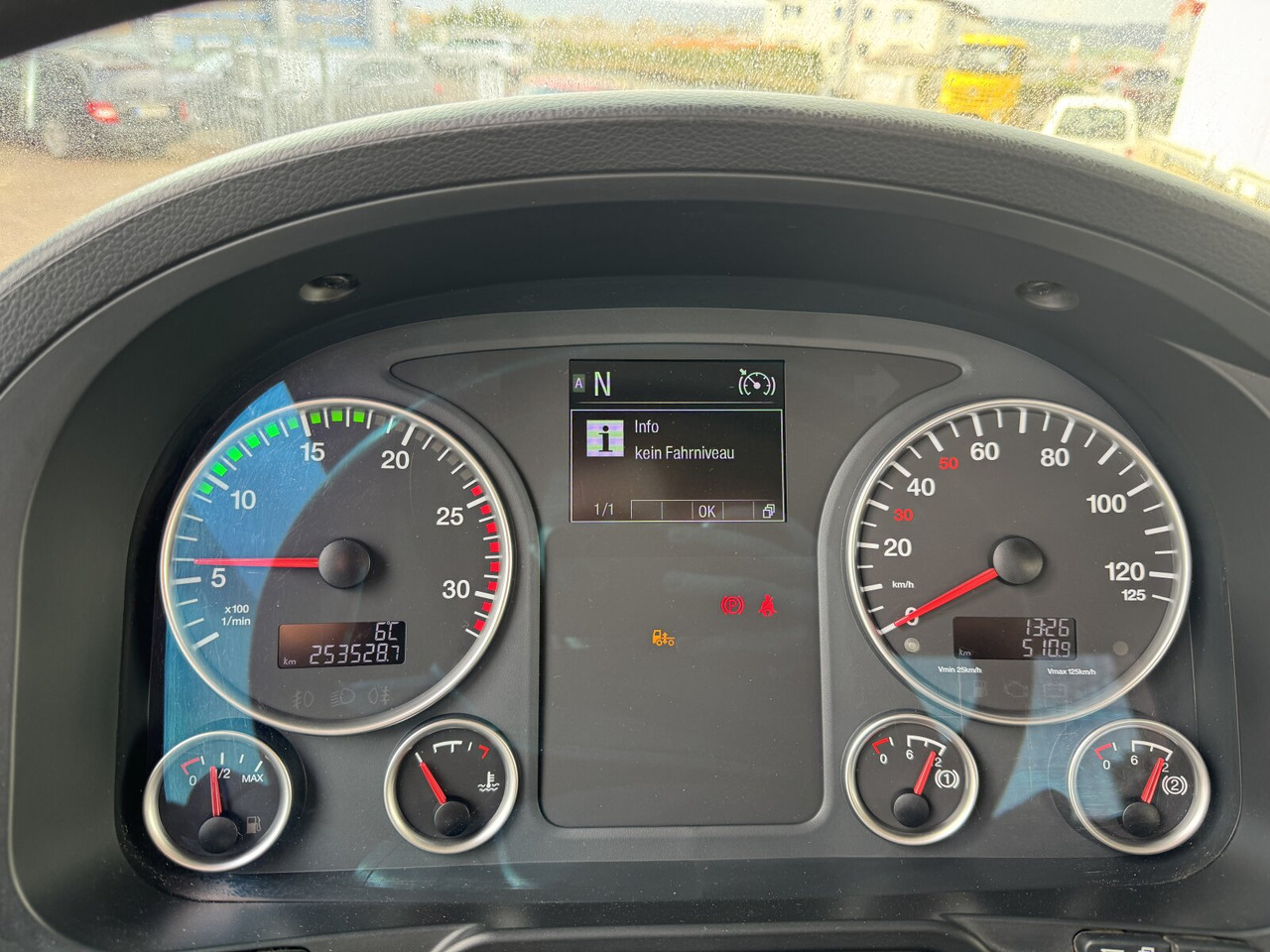 MAN TGS 26.500 6x4 BLS TGS 26.500 6x4 BLS, PriTarder, Navi, Hydraulik - Тягач: фото 3 MAN TGS 26.500 6x4 BLS TGS 26.500 6x4 BLS, PriTarder, Navi, Hydraulik - Тягач: фото 3