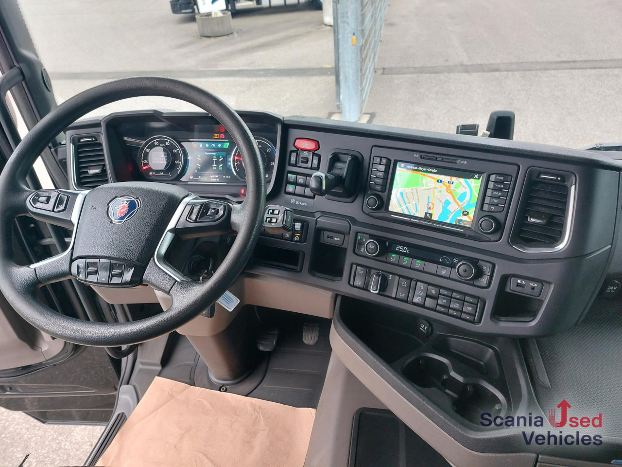 SCANIA R 450 B6x2*4NA Abroller HIAB OPT 20S59 - Крюковой мультилифт: фото 4 SCANIA R 450 B6x2*4NA Abroller HIAB OPT 20S59 - Крюковой мультилифт: фото 4