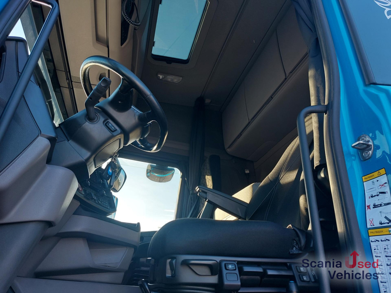 SCANIA R 450 B6x2*4NA - Самосвал: фото 2 SCANIA R 450 B6x2*4NA - Самосвал: фото 2