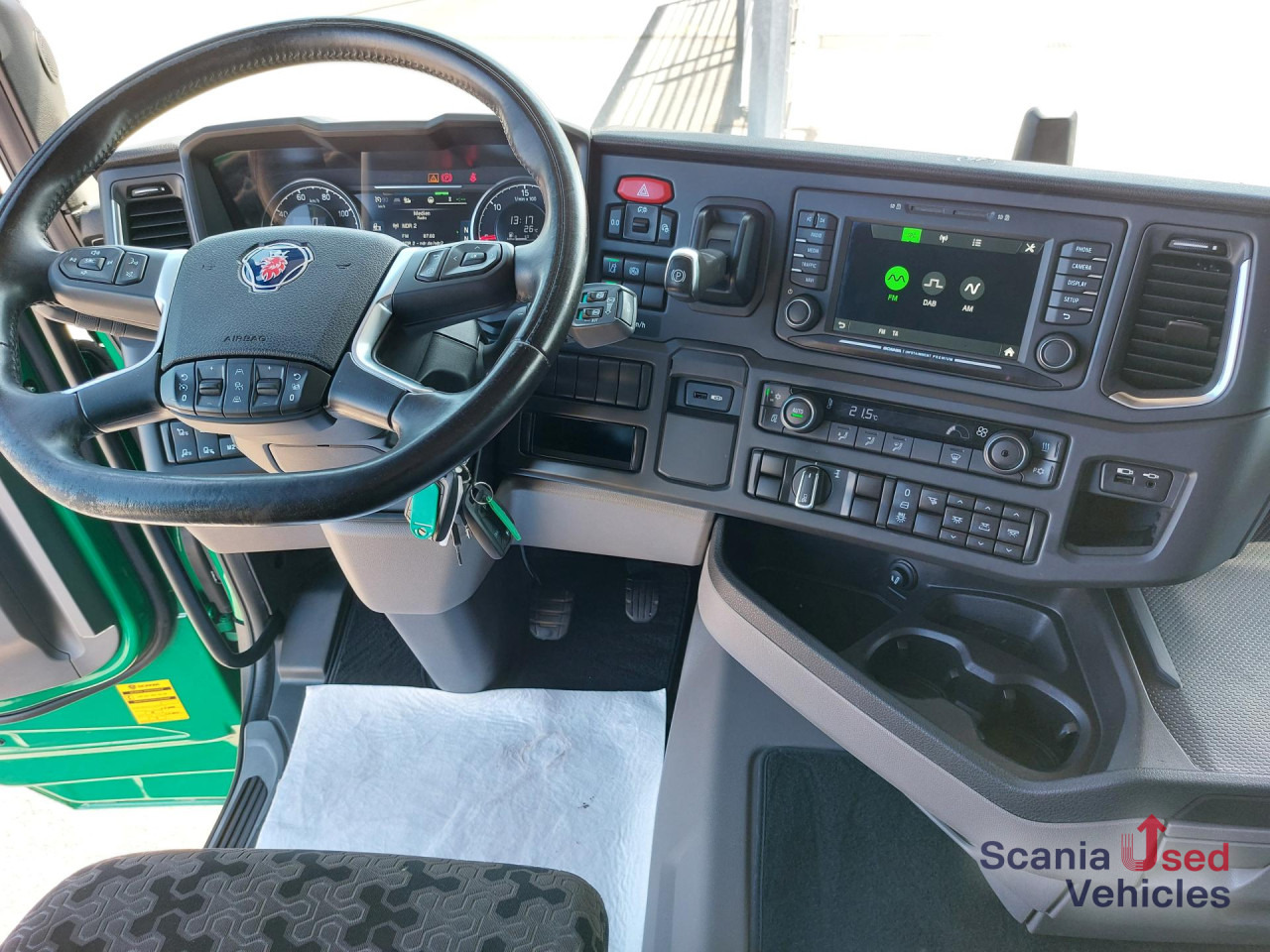 SCANIA R 450 A4x2EB DAB Standklima Mega Jumbo Volumen 2 T - Тягач: фото 3 SCANIA R 450 A4x2EB DAB Standklima Mega Jumbo Volumen 2 T - Тягач: фото 3