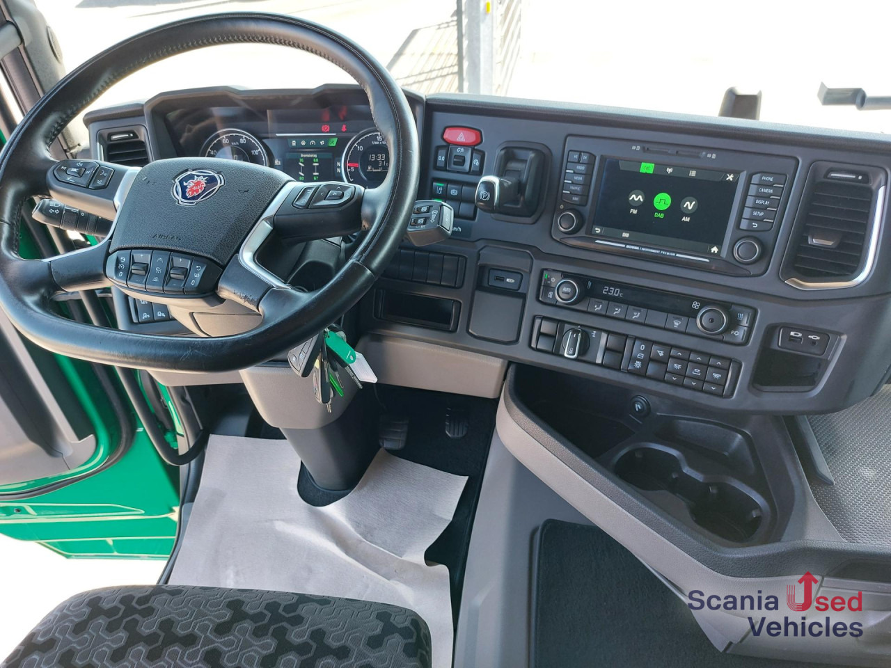 SCANIA R 450 A4x2EB DAB Standklima Mega Jumbo Volumen - Тягач: фото 2 SCANIA R 450 A4x2EB DAB Standklima Mega Jumbo Volumen - Тягач: фото 2