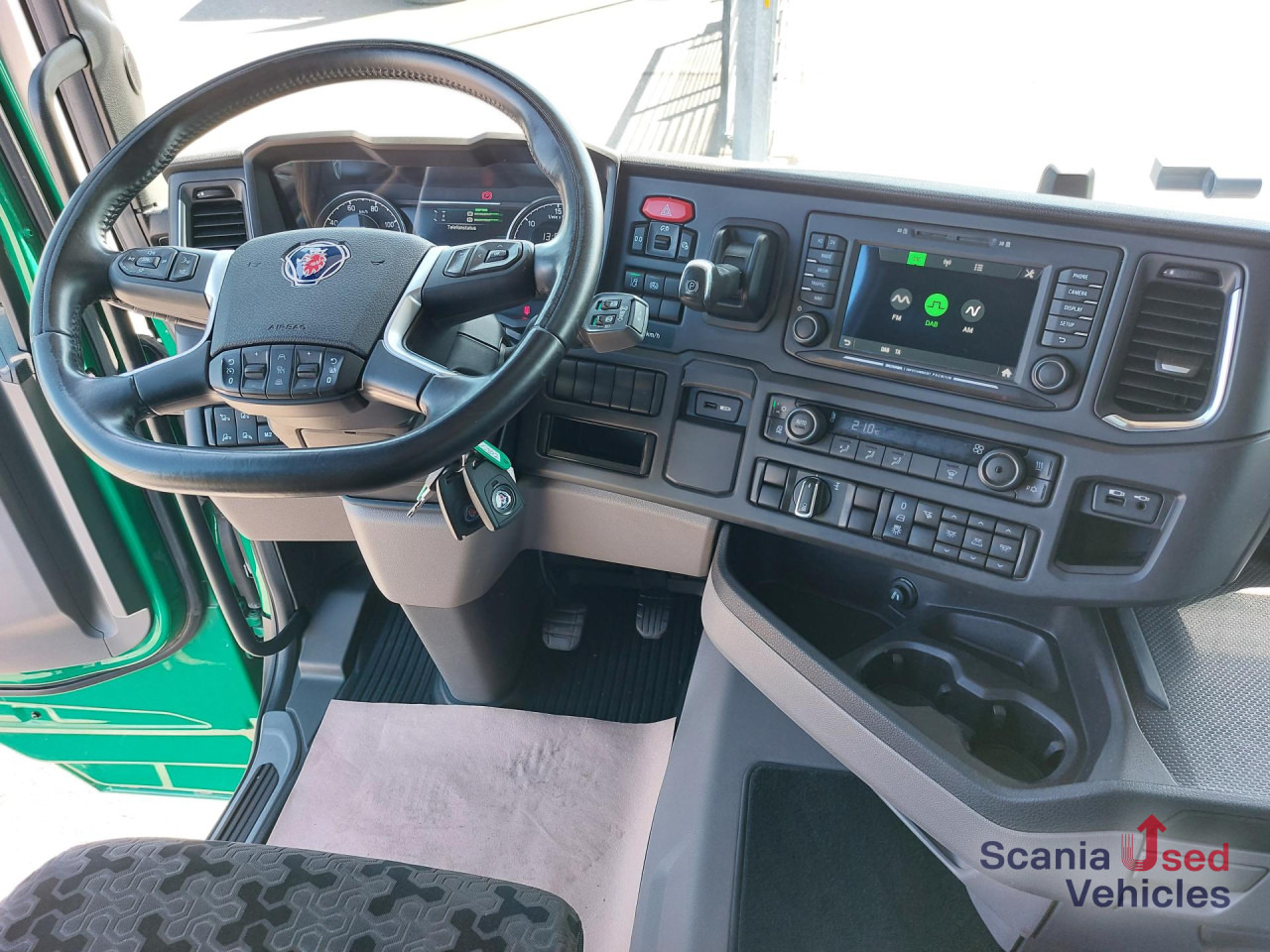 SCANIA R 450 A4x2EB Volumen Mega Jumbo DAB Standklima - Тягач: фото 2 SCANIA R 450 A4x2EB Volumen Mega Jumbo DAB Standklima - Тягач: фото 2