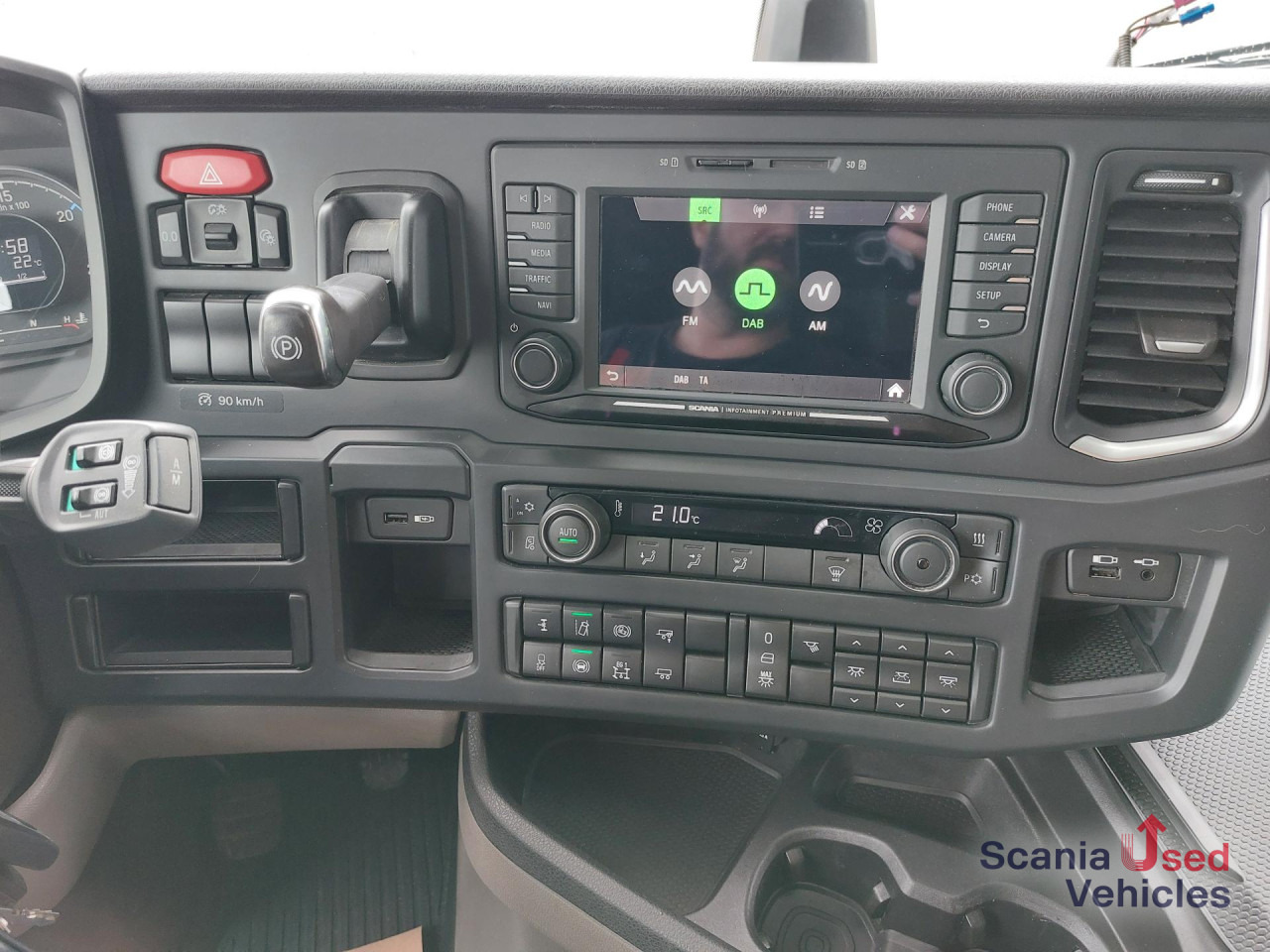 SCANIA R 460 A4x2NA 2 Kreis Hydraulik Navi Standklima Ret - Тягач: фото 2 SCANIA R 460 A4x2NA 2 Kreis Hydraulik Navi Standklima Ret - Тягач: фото 2