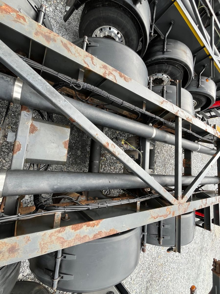 Schwarzmüller S1 R-Serie Tank Chassis ADR SAF Alufelgen - Полуприцеп-контейнеровоз/ Сменный кузов: фото 4 Schwarzmüller S1 R-Serie Tank Chassis ADR SAF Alufelgen - Полуприцеп-контейнеровоз/ Сменный кузов: фото 4