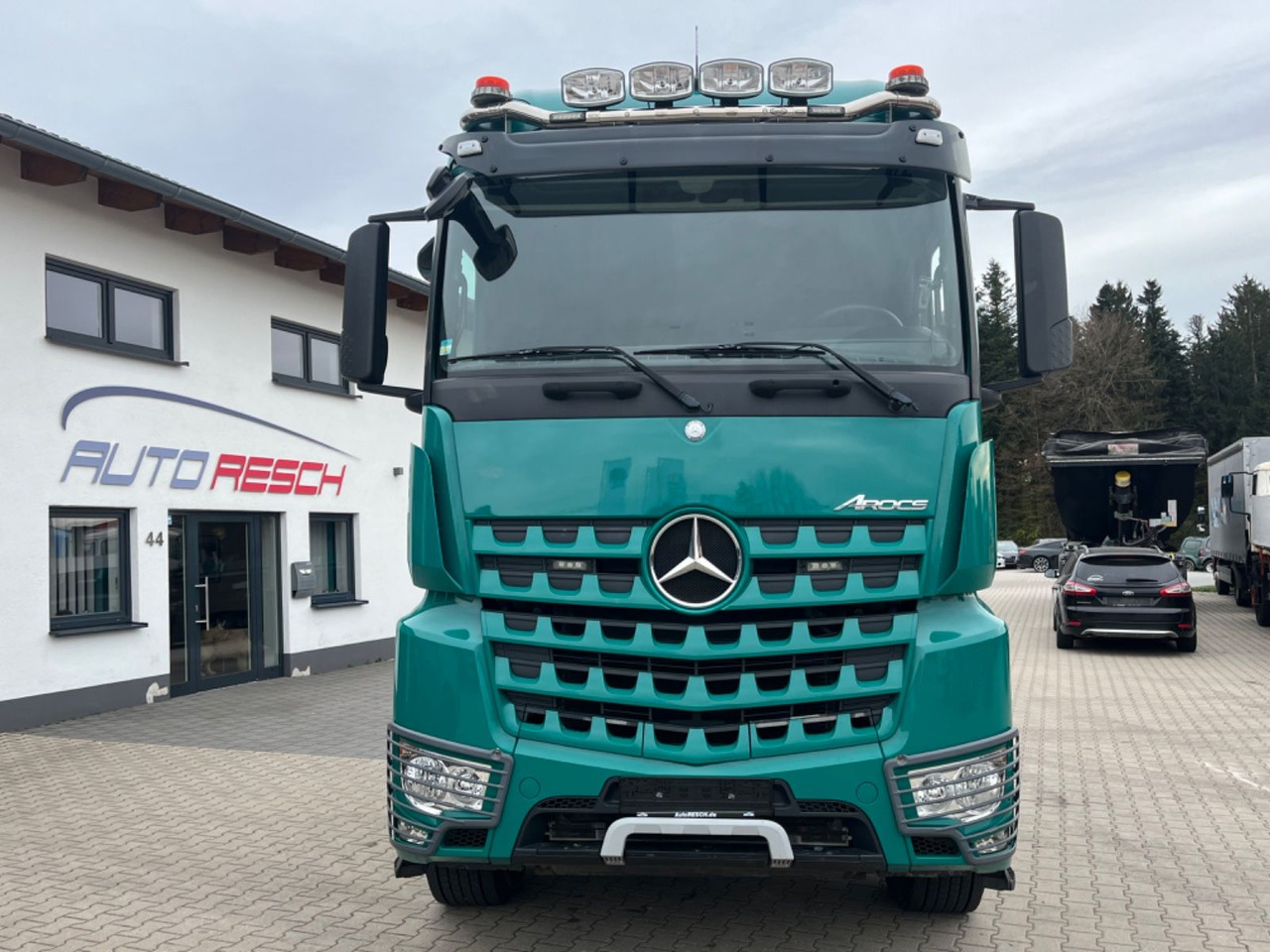 Mercedes-Benz Arocs 2663 6x4 mit Epsilon S260Z Langholzkran - Тягач: фото 2 Mercedes-Benz Arocs 2663 6x4 mit Epsilon S260Z Langholzkran - Тягач: фото 2