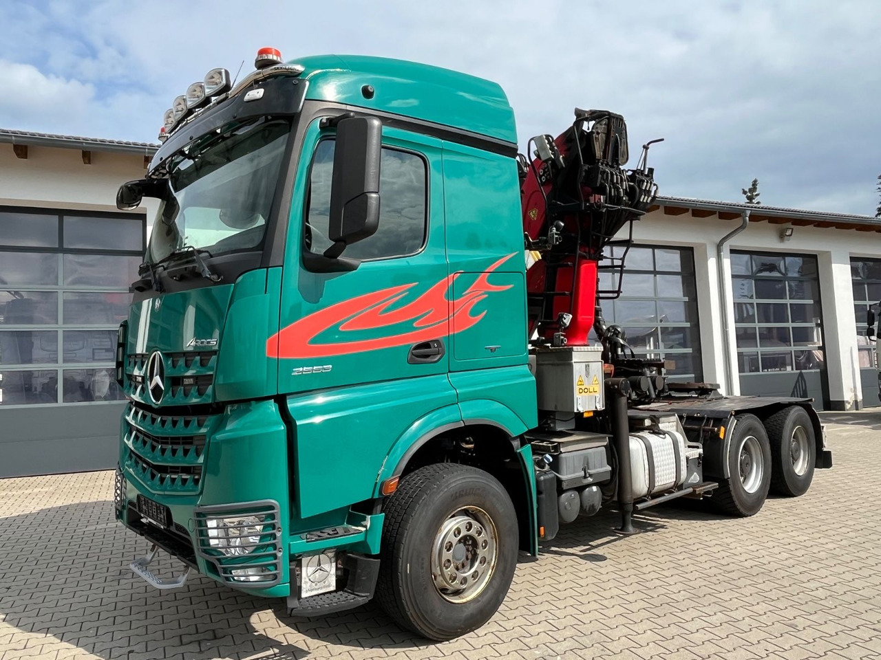 Mercedes-Benz Arocs 2663 6x4 mit Epsilon S260Z Langholzkran - Тягач: фото 5 Mercedes-Benz Arocs 2663 6x4 mit Epsilon S260Z Langholzkran - Тягач: фото 5