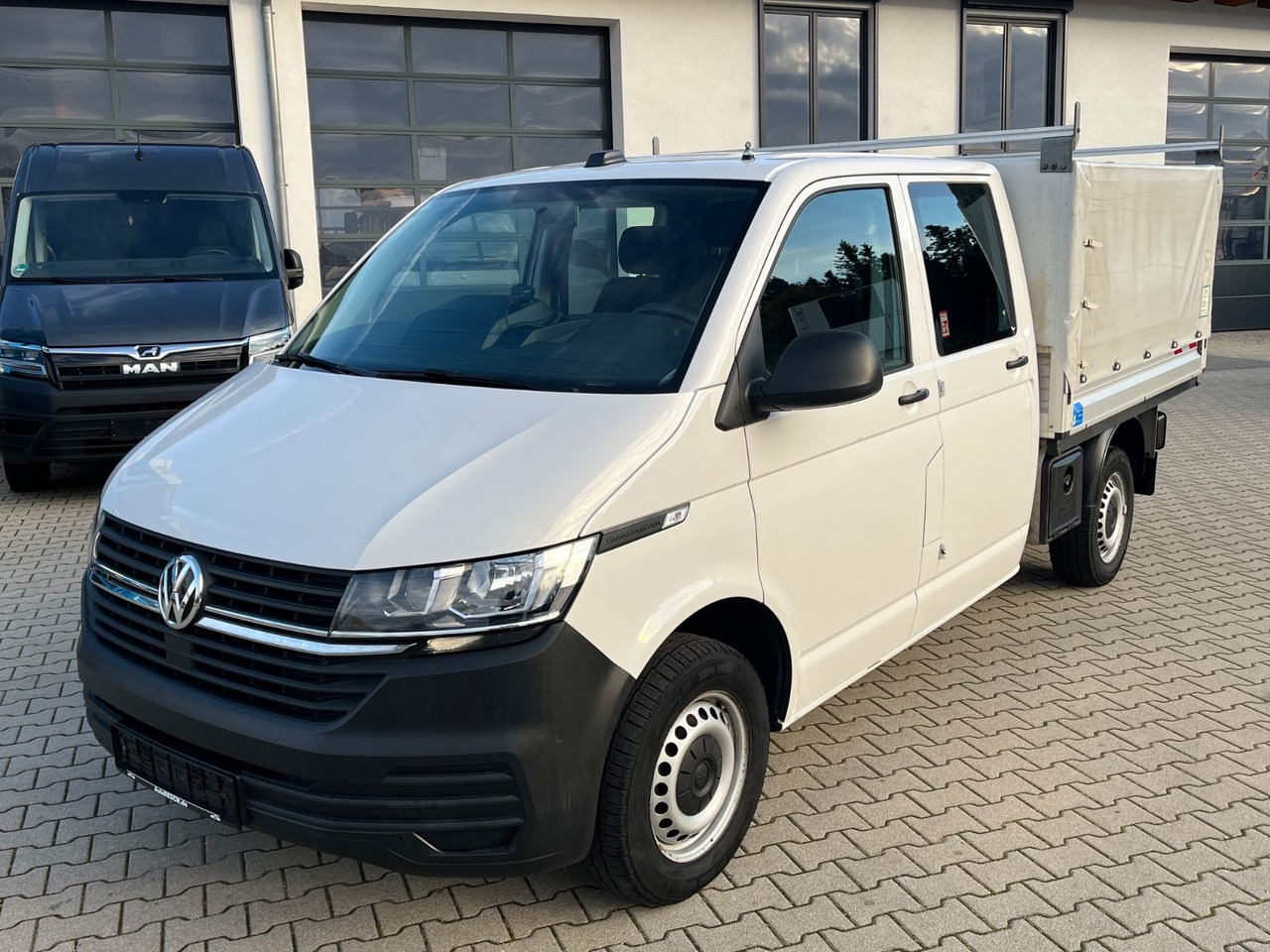 Volkswagen T6.1 DOKA Pritsche 4x4 Sperre Standheizung - Тентованный фургон, Грузопассажирский фургон: фото 1 Volkswagen T6.1 DOKA Pritsche 4x4 Sperre Standheizung - Тентованный фургон, Грузопассажирский фургон: фото 1