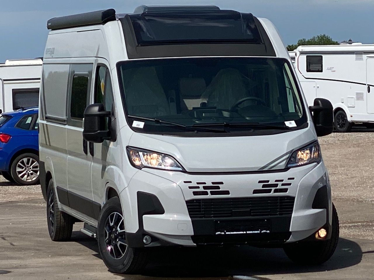 LMC INNOVAN 600 ,Dieselheizung,Modell 25 Skyroof - Кастенваген: фото 3 LMC INNOVAN 600 ,Dieselheizung,Modell 25 Skyroof - Кастенваген: фото 3