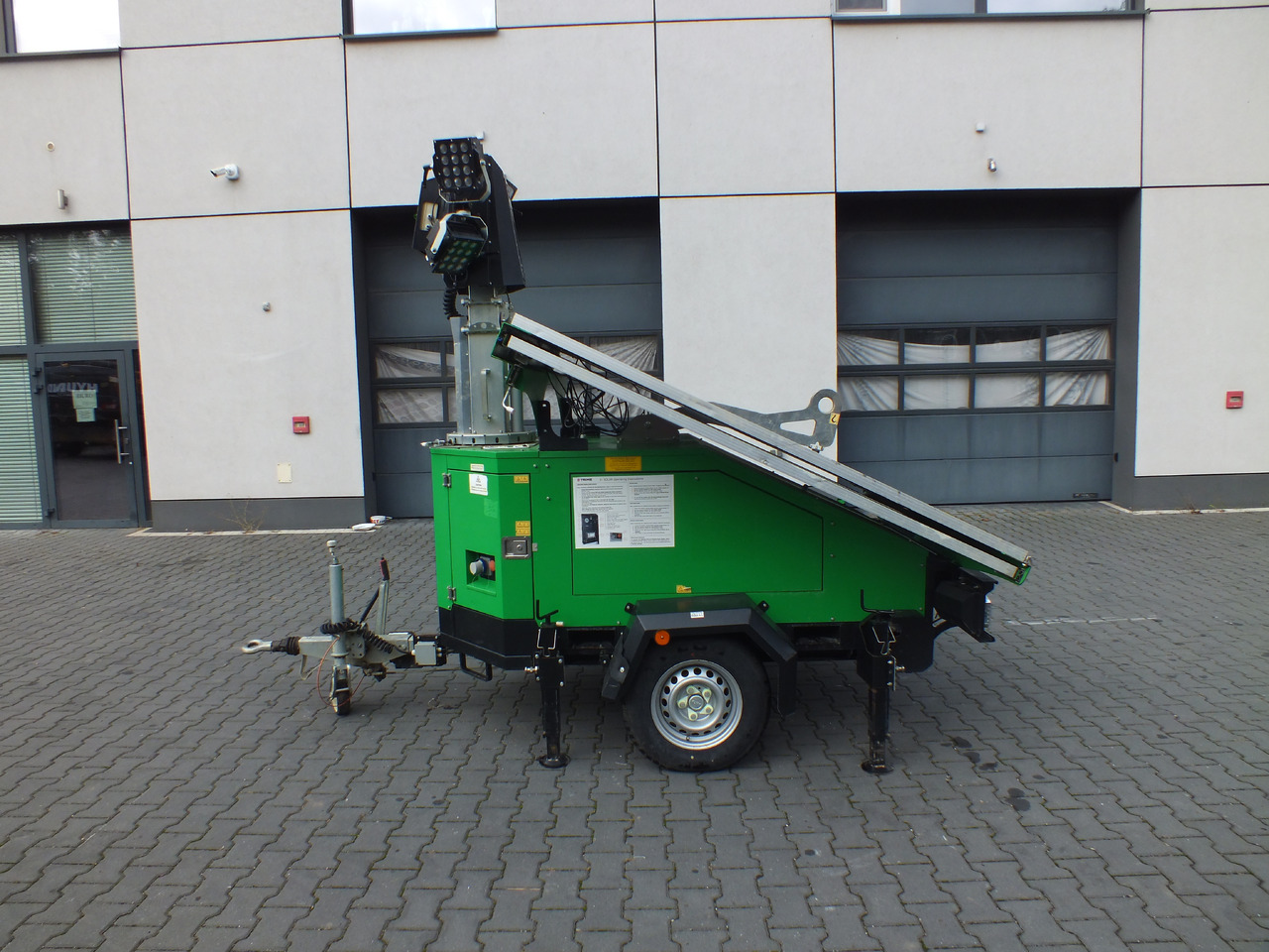 TRIME X-SOLAR - Осветительная мачта для Экскаваторов: фото 4 TRIME X-SOLAR - Осветительная мачта для Экскаваторов: фото 4