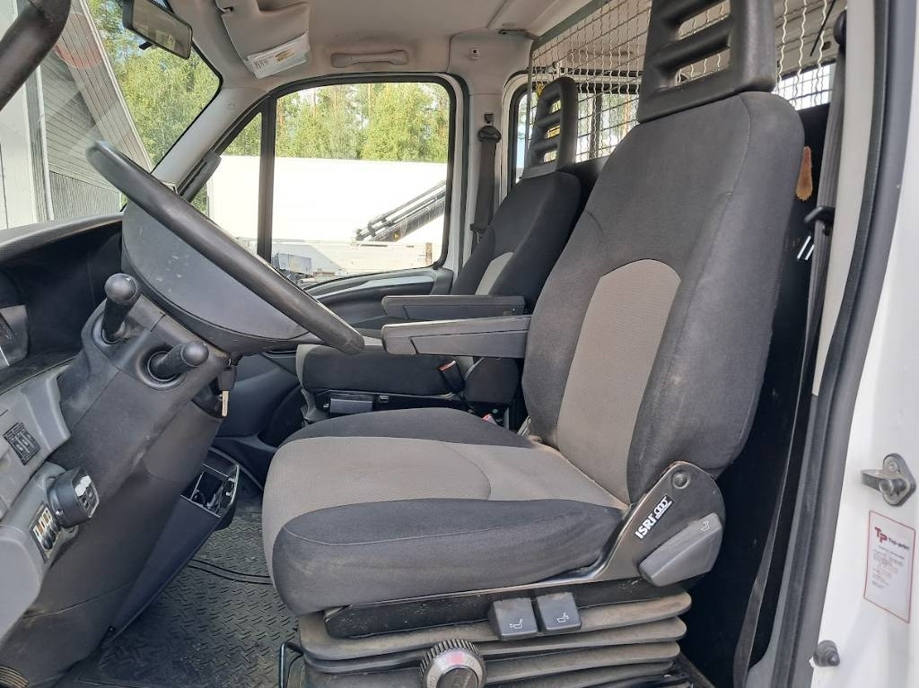 Iveco Daily 70 C17 Doppel 3.0 - Грузовик бортовой/ Платформа: фото 4 Iveco Daily 70 C17 Doppel 3.0 - Грузовик бортовой/ Платформа: фото 4
