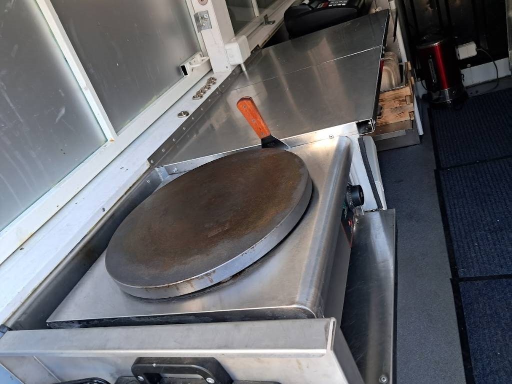 Торговый грузовик, Лёгкий коммерческий автомобиль Nissan NV 400 Food Truck Gilli/Katukeittiö auto: фото 10