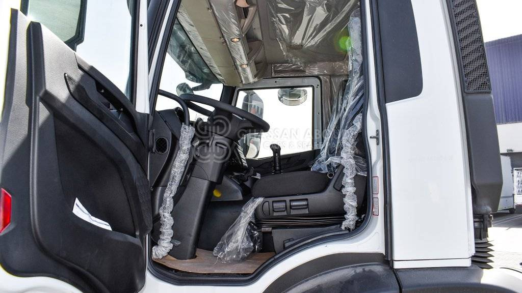 Грузовик-шасси IVECO T-WAY Chassis  6×4 AD380T47H WHEELBASE 4500 MY24: фото 12