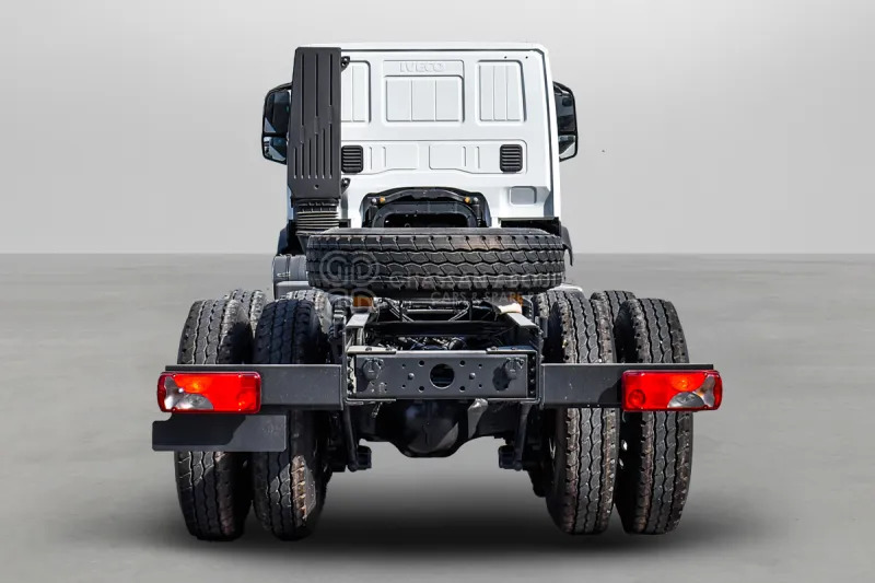 Iveco T-WAY AT380T47H 6x4 R24 Tyres Chassis - Barcelona Stock - Грузовик-шасси: фото 5 Iveco T-WAY AT380T47H 6x4 R24 Tyres Chassis - Barcelona Stock - Грузовик-шасси: фото 5