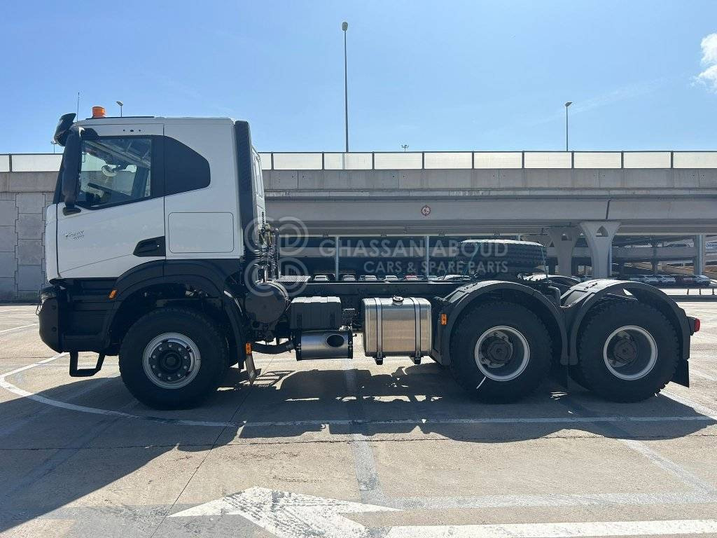 IVECO T-WAY Tractor 6×4 AT720T47TH GVW 26-38 Ton HP 470 R20Tyre MY25 - Тягач: фото 1 IVECO T-WAY Tractor 6×4 AT720T47TH GVW 26-38 Ton HP 470 R20Tyre MY25 - Тягач: фото 1