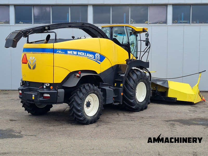 New Holland FR600 - Кормоуборочный комбайн: фото 5 New Holland FR600 - Кормоуборочный комбайн: фото 5